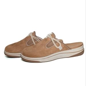 Clarks Cloudsteppers Breeze Port Tan Slip-On Clogs Size 5.5 Comfort Mules